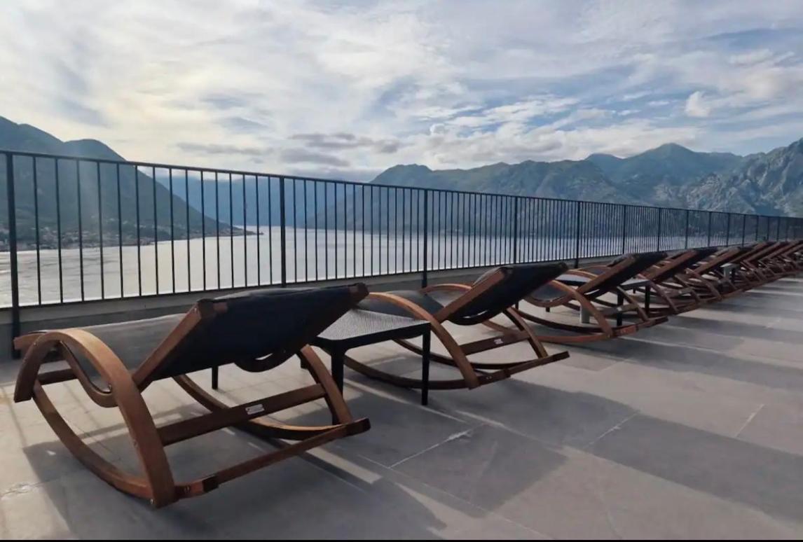 Design Flat With Impressive Boka Bay View Apartment Kotor Exterior photo